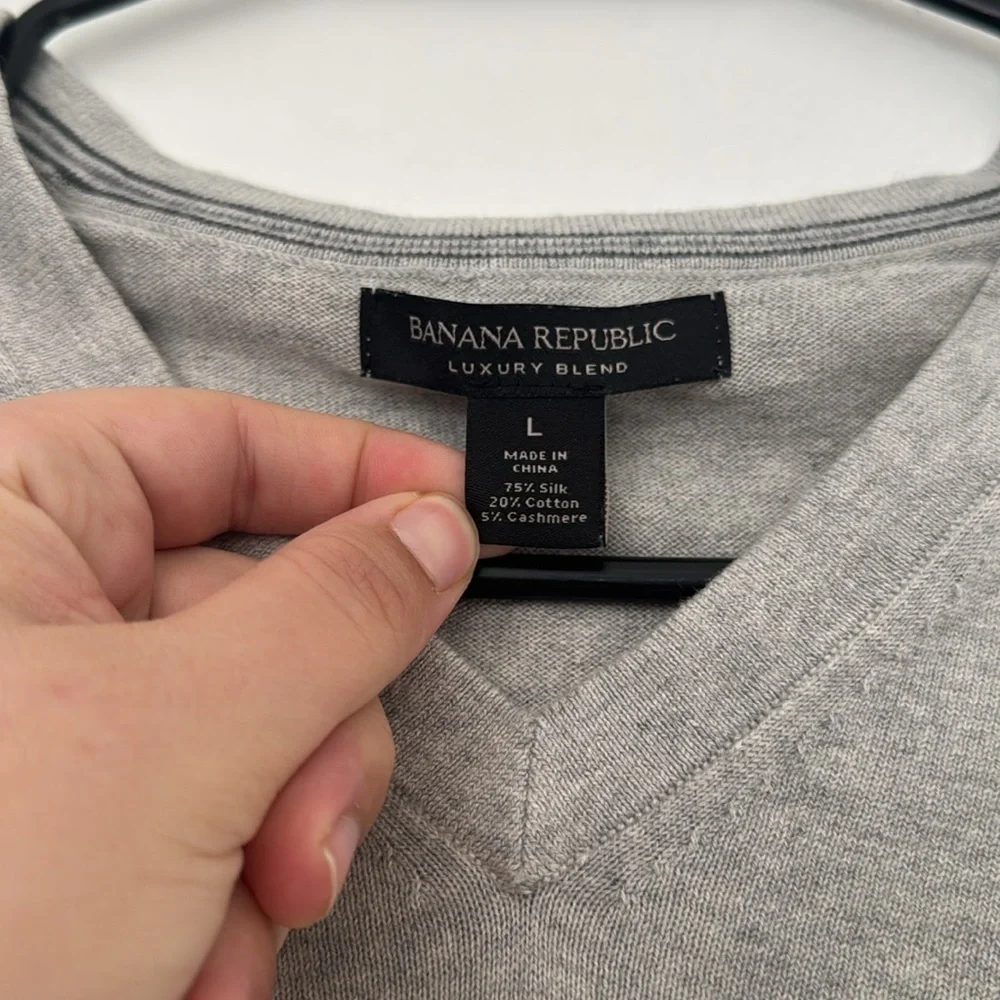 Banana Republic Silk Cotton Cashmere V-Neck Sweater Size Large